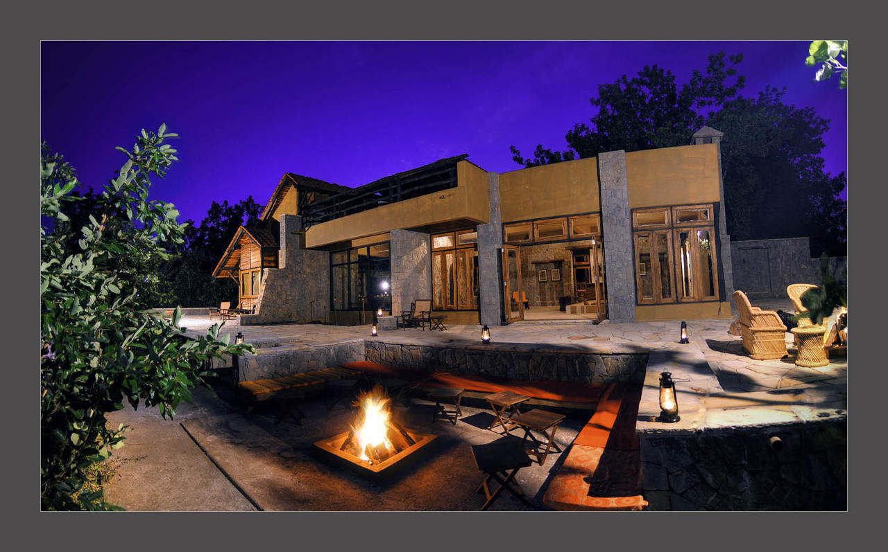 Kanha Earth Lodge Mandlā Exterior photo
