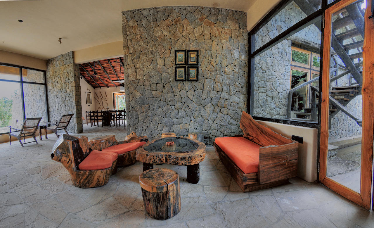 Kanha Earth Lodge Mandlā Exterior photo