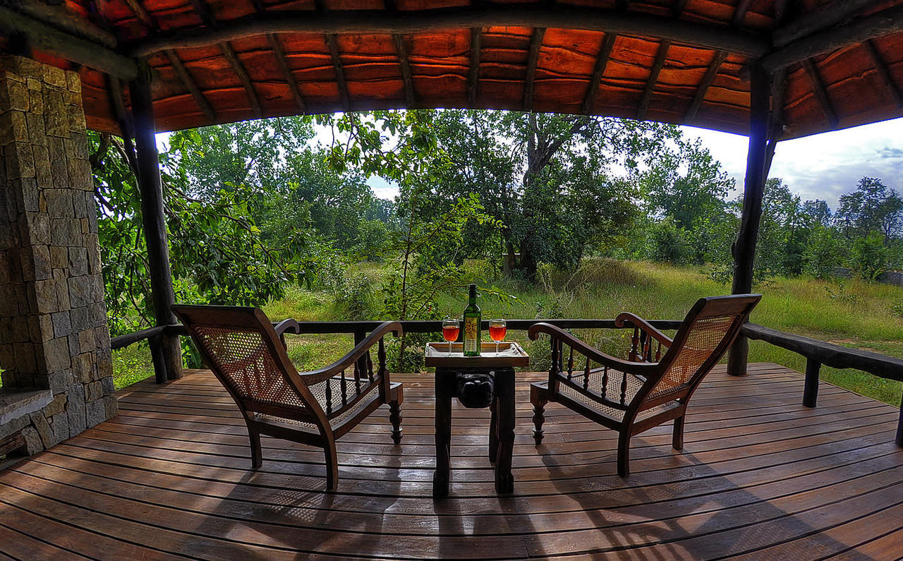 Kanha Earth Lodge Mandlā Exterior photo