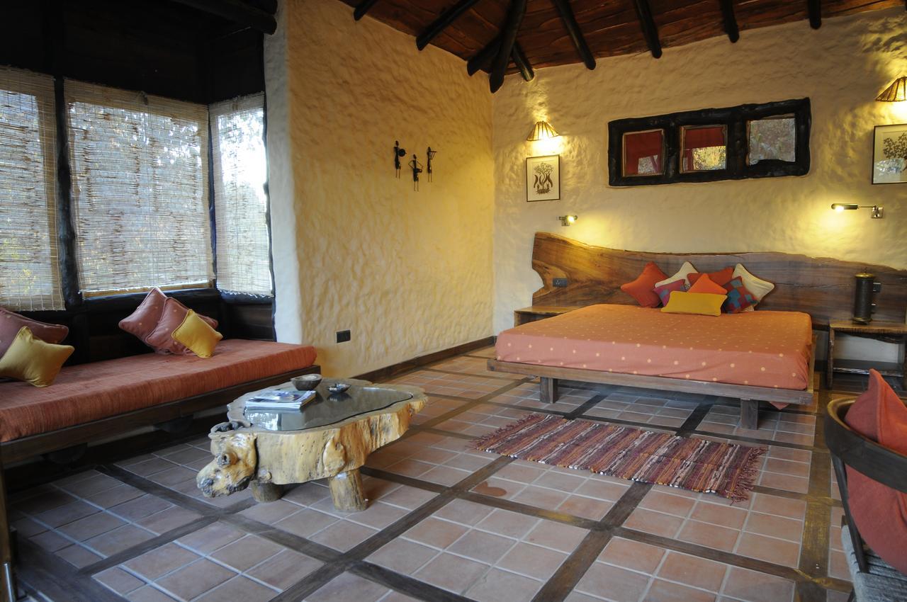 Kanha Earth Lodge Mandlā Exterior photo